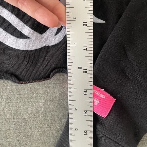 Dua Lipa Sweater Barbed Wire Heart Black Crop Sweatshirt Womens M Cropped Soft - Picture 4 of 7